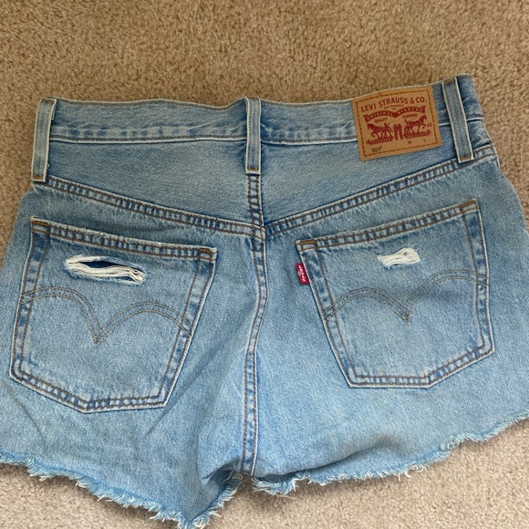 Vintage Levi shorts. Size 26 - Picture 8 of 8